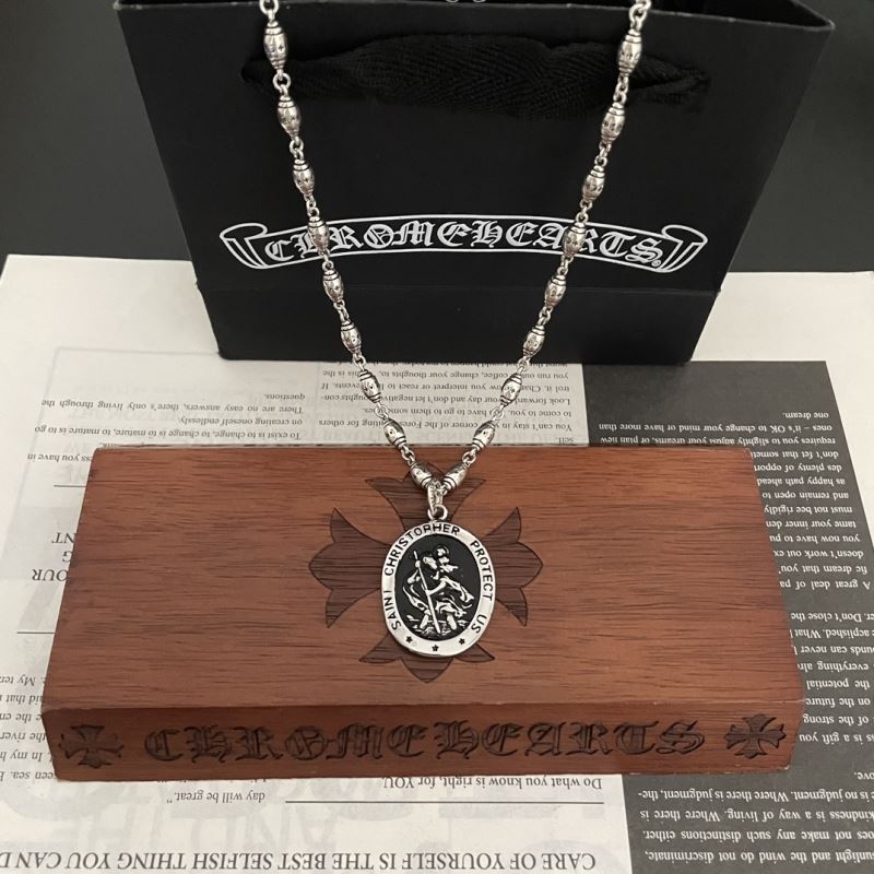 Ch**me He**ts necklaces